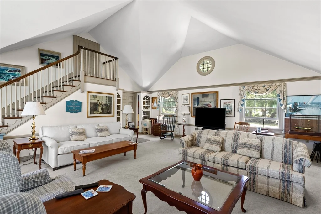 3 bed, 2 bath apartment for rent at 37 Marmion Way, Rockport — photo 14 of 25