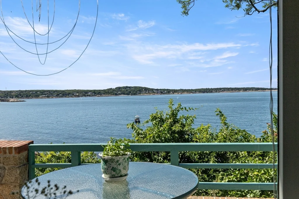3 bed, 2 bath apartment for rent at 37 Marmion Way, Rockport — photo 24 of 25