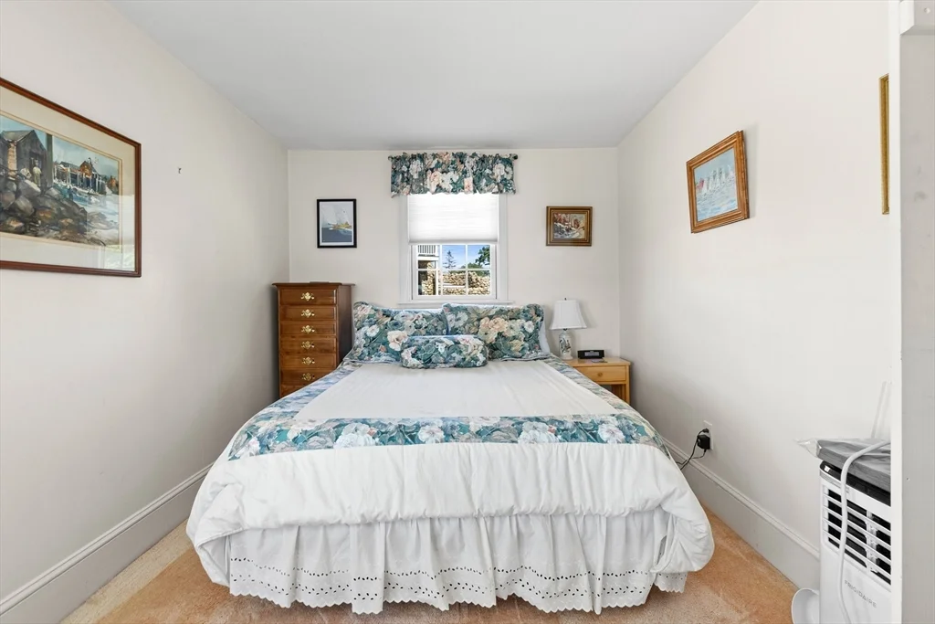 3 bed, 2 bath apartment for rent at 37 Marmion Way, Rockport — photo 21 of 25
