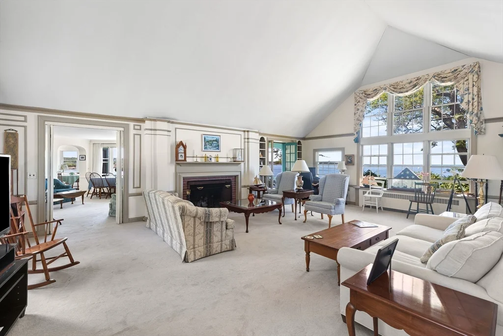 3 bed, 2 bath apartment for rent at 37 Marmion Way, Rockport — photo 13 of 25