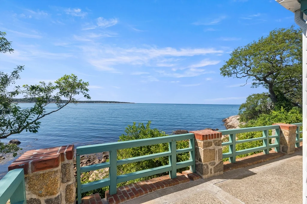 3 bed, 2 bath apartment for rent at 37 Marmion Way, Rockport — photo 25 of 25