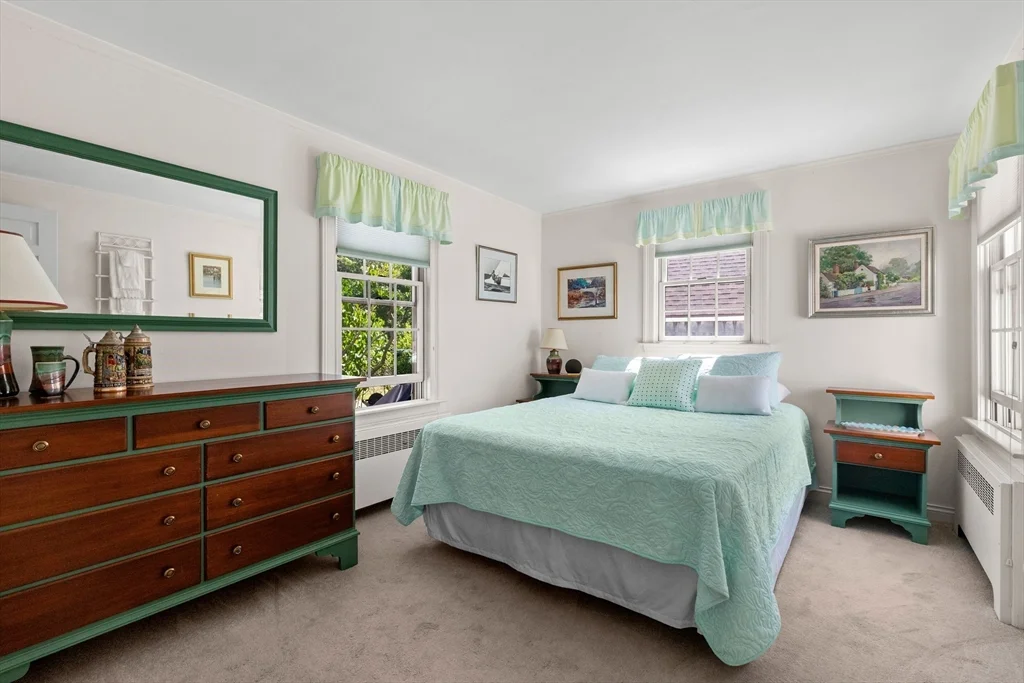 3 bed, 2 bath apartment for rent at 37 Marmion Way, Rockport — photo 17 of 25