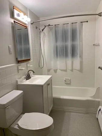 2 bed, 1 bath apartment for rent at 37 Montvale Ave Unit 5, Woburn — photo 8 of 8