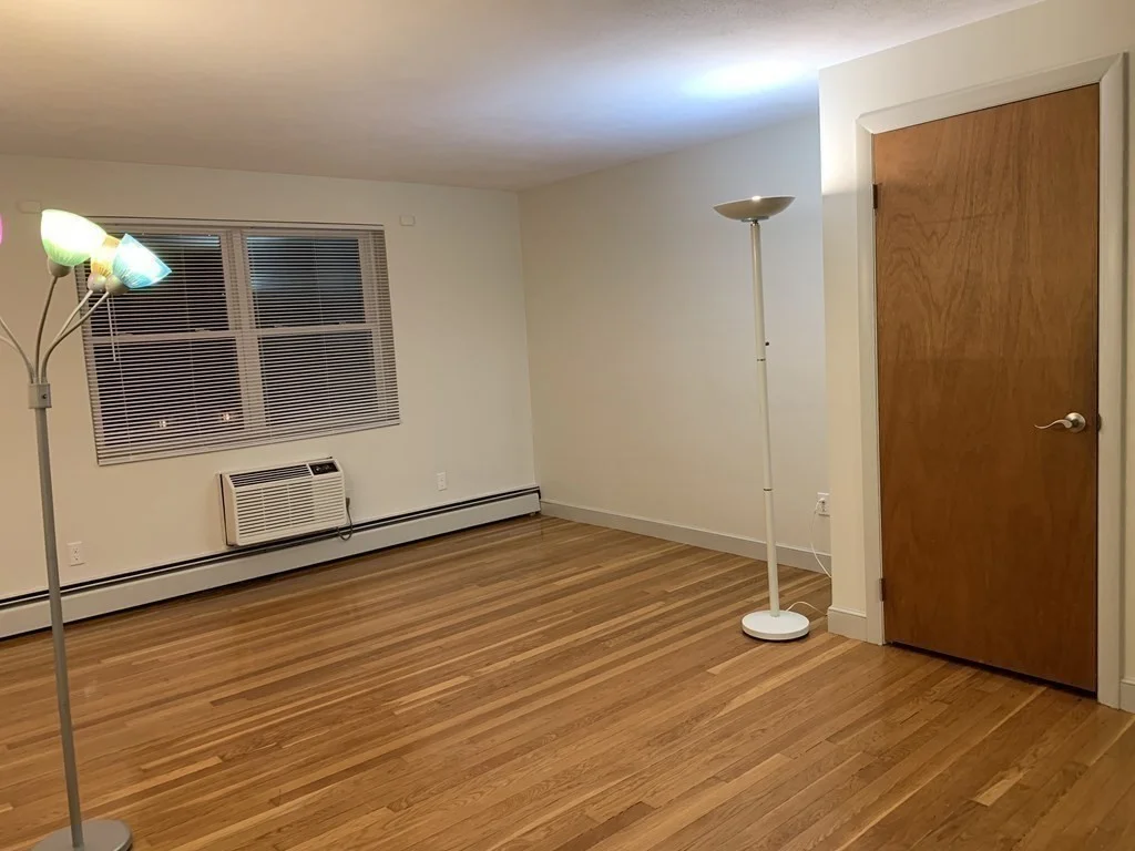 2 bed, 1 bath apartment for rent at 37 Montvale Ave Unit 5, Woburn — photo 4 of 8