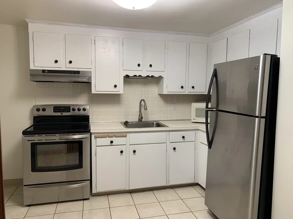 2 bed, 1 bath apartment for rent at 37 Montvale Ave Unit 5, Woburn