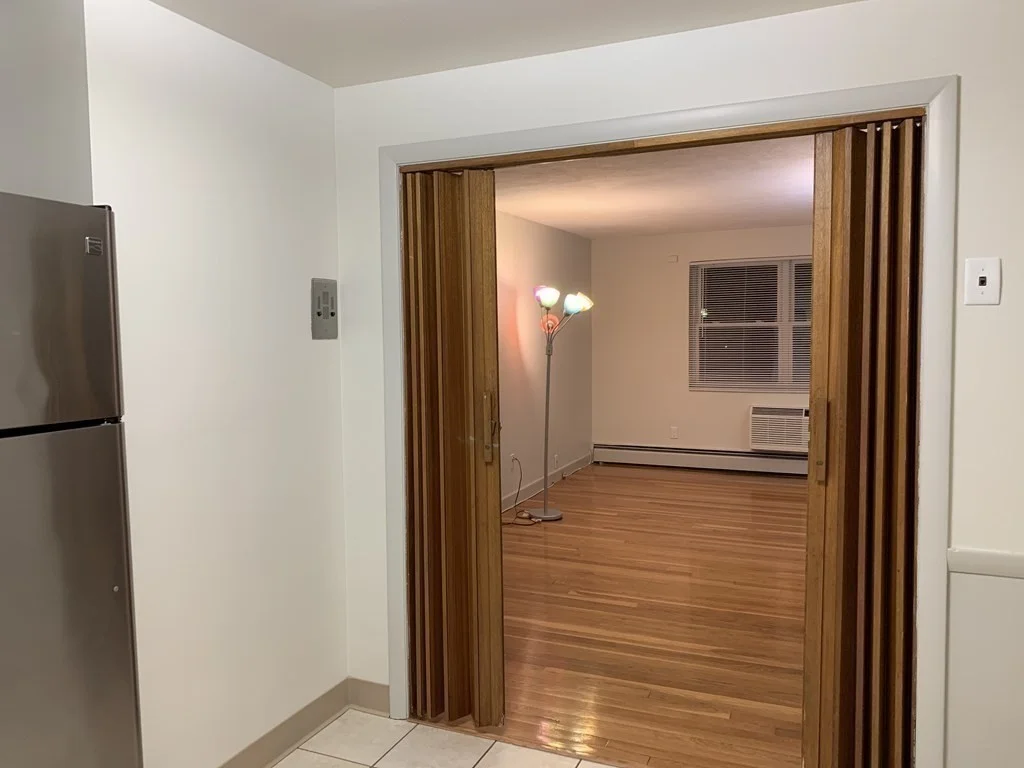 2 bed, 1 bath apartment for rent at 37 Montvale Ave Unit 5, Woburn — photo 3 of 8