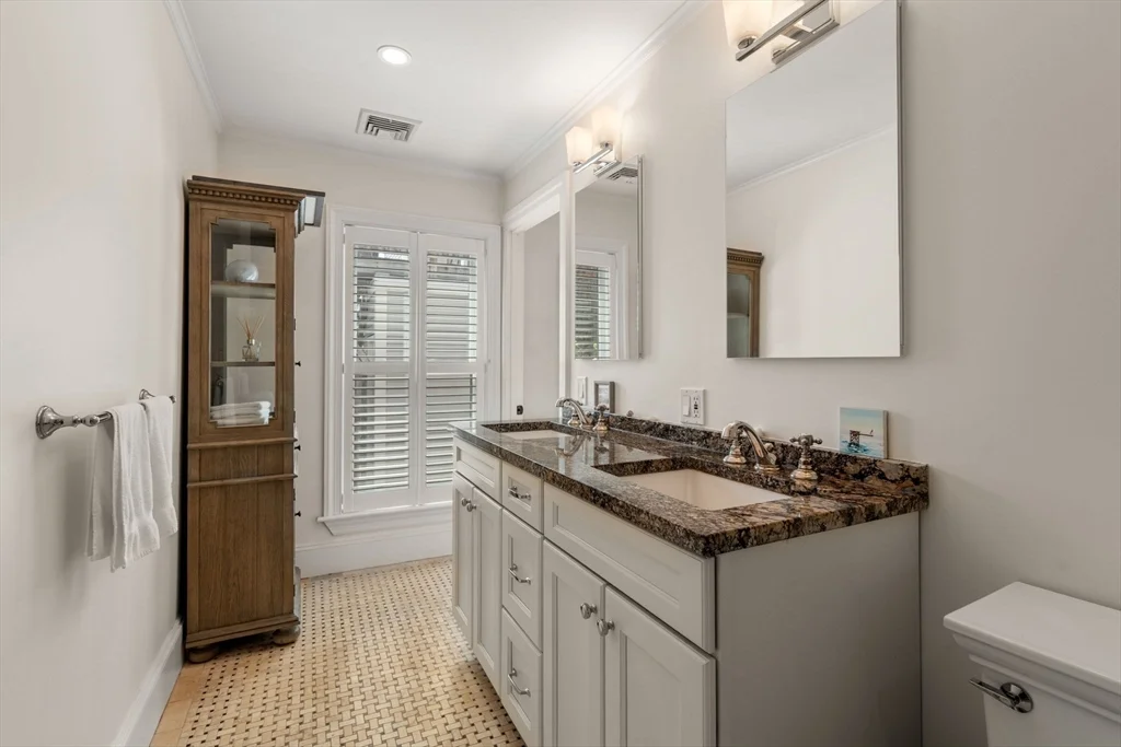 2 bed, 2 bath apartment for rent at 37 Mount Vernon St Unit 2, Charlestown — photo 16 of 24