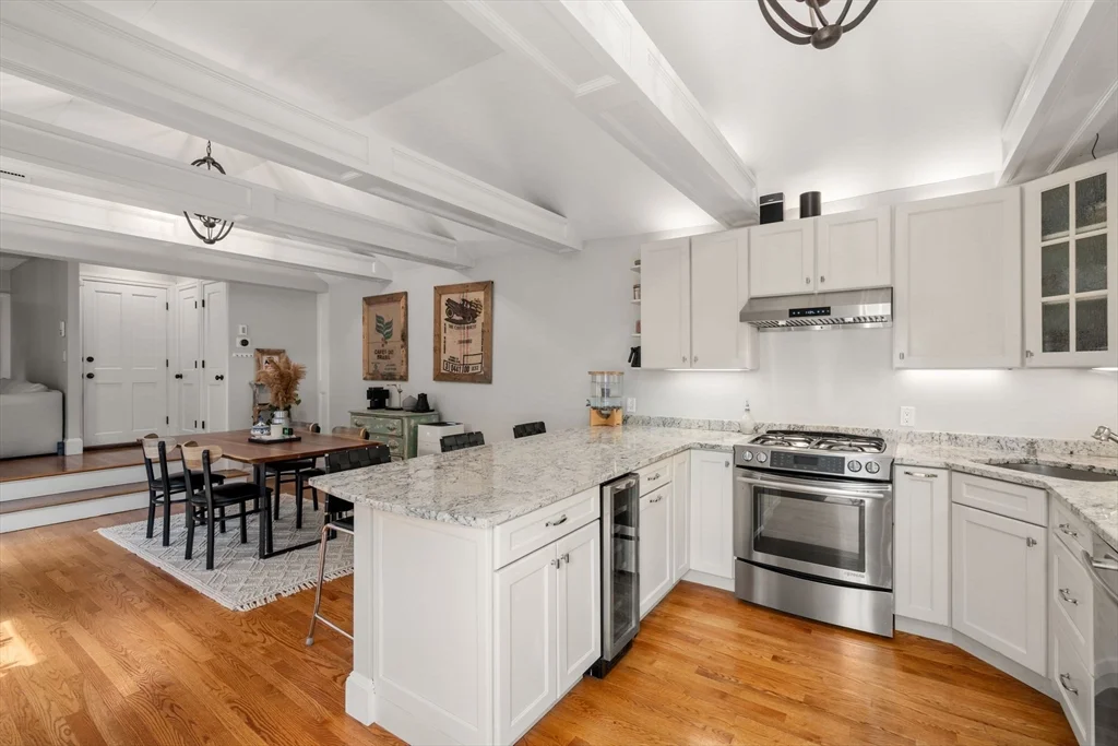 2 bed, 2 bath apartment for rent at 37 Mount Vernon St Unit 2, Charlestown — photo 7 of 24