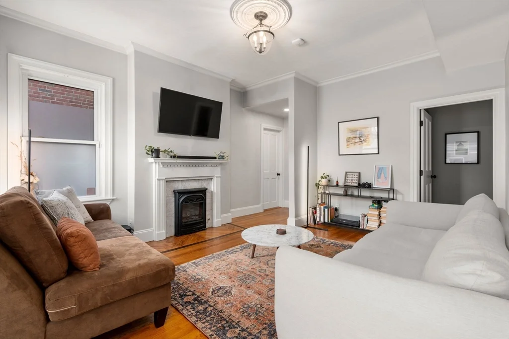 2 bed, 2 bath apartment for rent at 37 Mount Vernon St Unit 2, Charlestown — photo 2 of 24