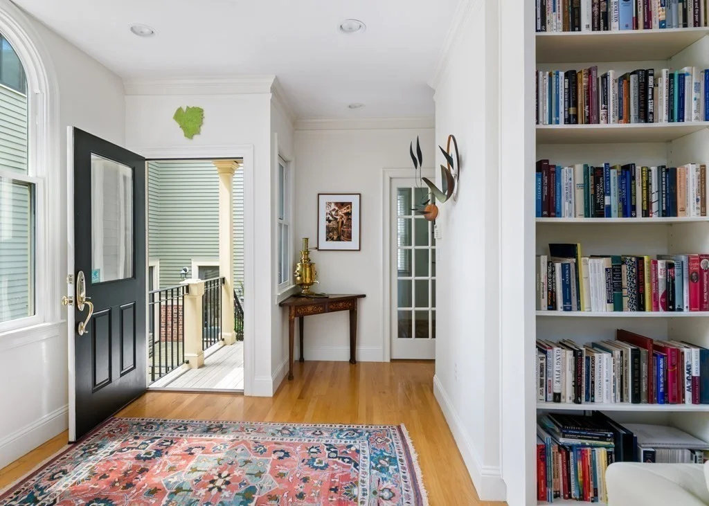 2 bed, 4+ bath apartment for rent at 37 Mount Vernon Unit 00, Neighborhood Nine — photo 3 of 21