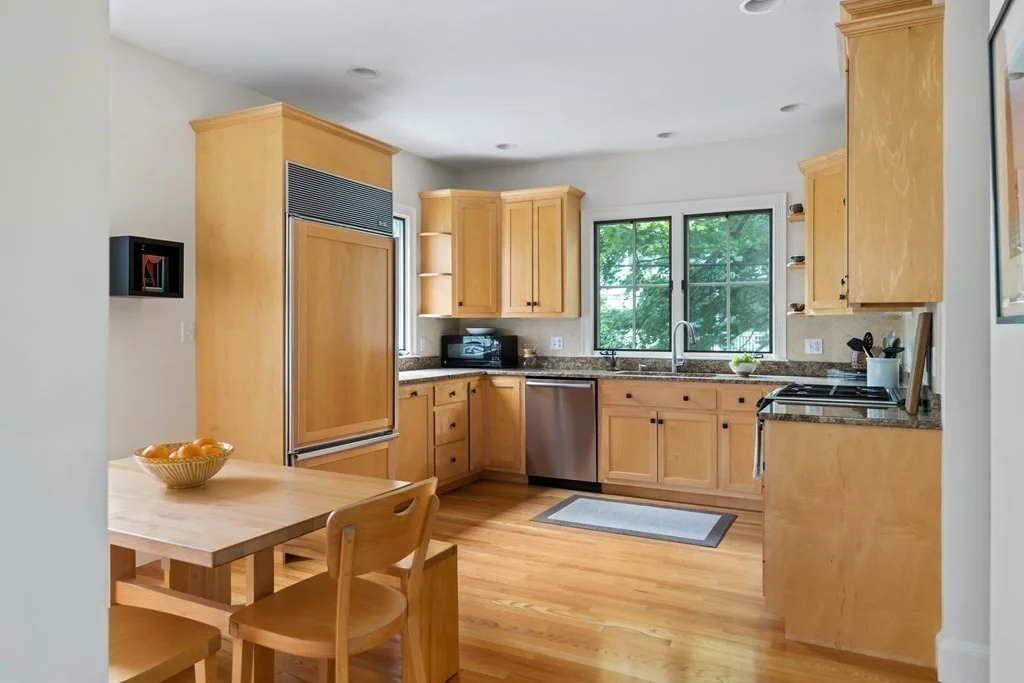 2 bed, 4+ bath apartment for rent at 37 Mount Vernon Unit 00, Neighborhood Nine — photo 10 of 21
