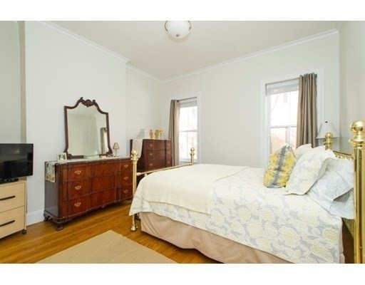 1 bed, 1 bath apartment for rent at 37 Mount Vernon St Unit 1, Charlestown — photo 4 of 10