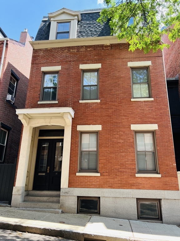 1 bed, 1 bath apartment for rent at 37 Mount Vernon St Unit 1, Charlestown — photo 9 of 10