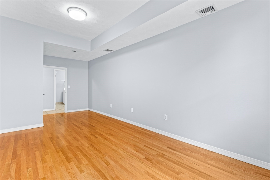 2 bed, 1 bath apartment for rent at 37 Munroe St Unit 2, Somerville — photo 20 of 25