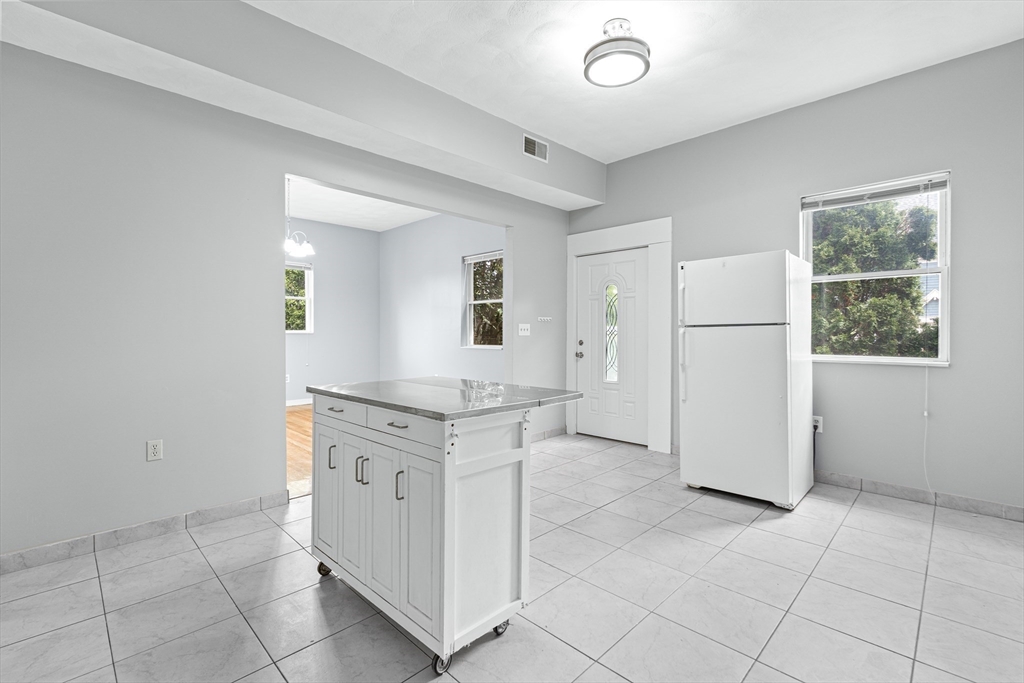 2 bed, 1 bath apartment for rent at 37 Munroe St Unit 2, Somerville — photo 7 of 25