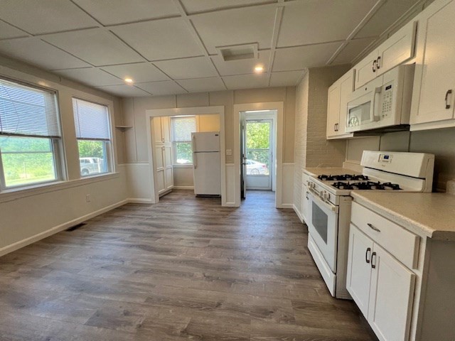 2 bed, 1 bath apartment for rent at 37 N Spooner St Unit 1, Plymouth — photo 4 of 12