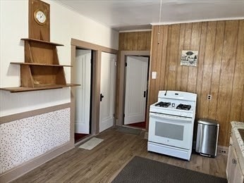 3 bed, 1.5 bath apartment for rent at 37 North Ave Unit 1, Norwood — photo 3 of 12