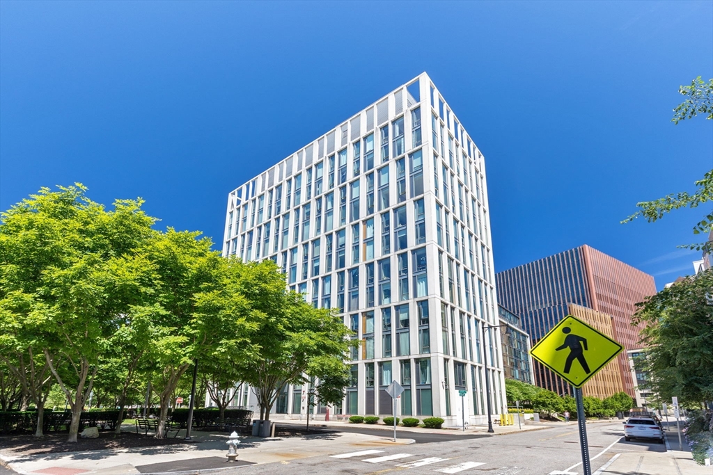 3 bed, 1.5 bath apartment for rent at 37 North Ave Unit 1, Norwood — photo 1 of 12