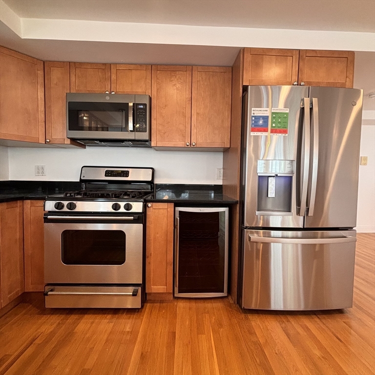 2 bed, 2 bath apartment for rent at 37 O Unit 3, South Boston — photo 6 of 18