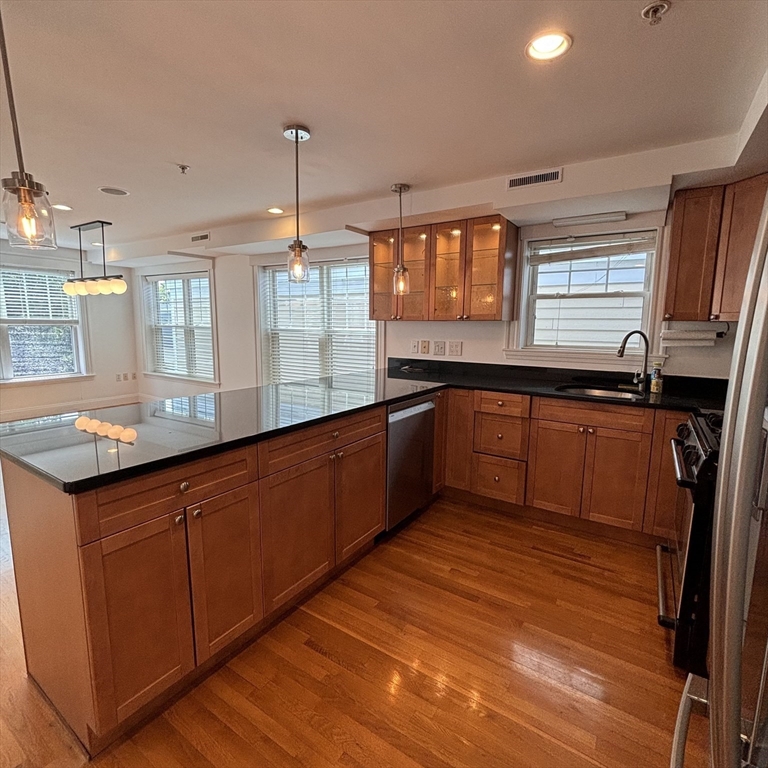 2 bed, 2 bath apartment for rent at 37 O Unit 3, South Boston — photo 8 of 18