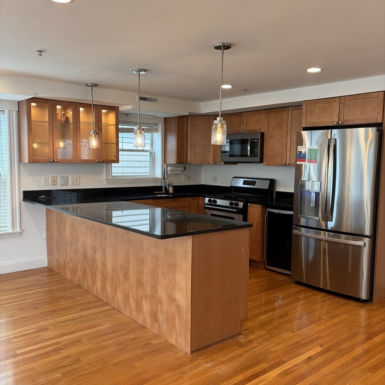 2 bed, 2 bath apartment for rent at 37 O Unit 3, South Boston — photo 5 of 18