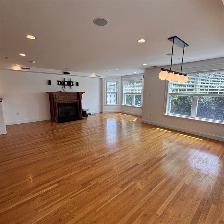 2 bed, 2 bath apartment for rent at 37 O Unit 3, South Boston — photo 3 of 18