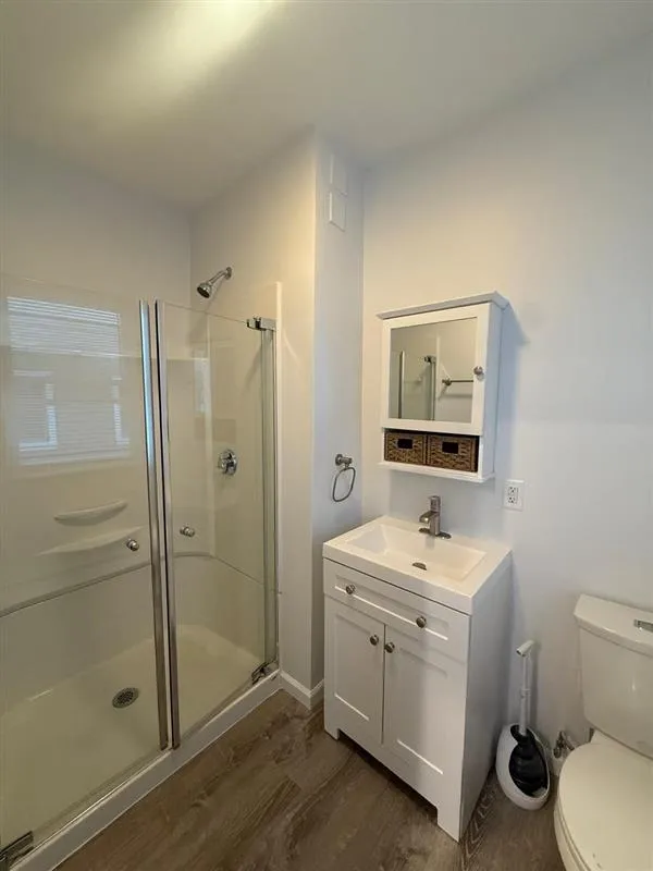 2 bed, 1 bath apartment for rent at 37 Oak St Unit 2r, Ward Two — photo 10 of 11