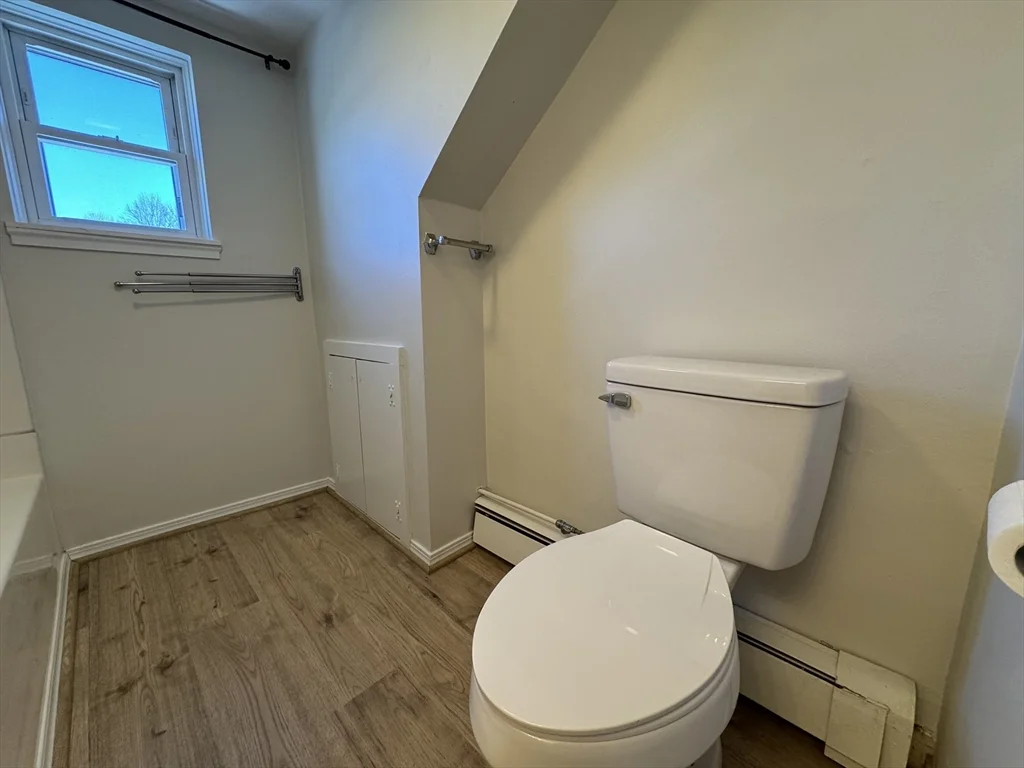 2 bed, 1 bath apartment for rent at 37 Oak St Unit 5, Middleboro — photo 11 of 14