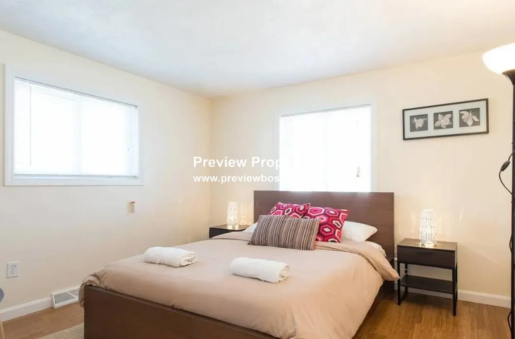 2 bed, 1 bath apartment for rent at 37 Oxford Circle Unit P, Belmont — photo 9 of 11