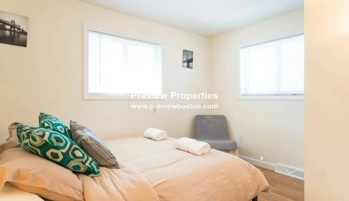 2 bed, 1 bath apartment for rent at 37 Oxford Circle Unit P, Belmont — photo 11 of 11