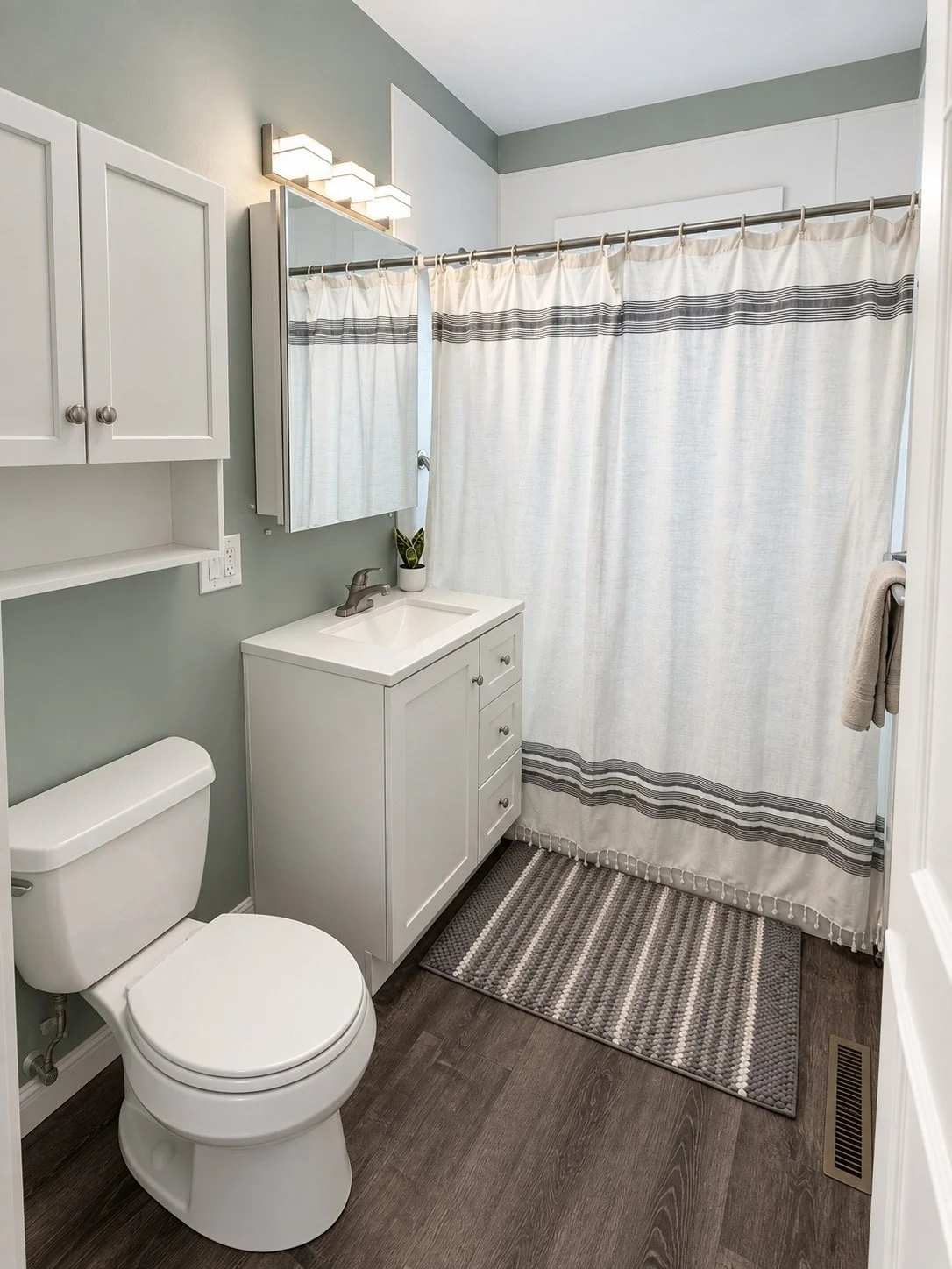 2 bed, 1 bath apartment for rent at 37 Parkdale Unit 37, Union Square — photo 9 of 13