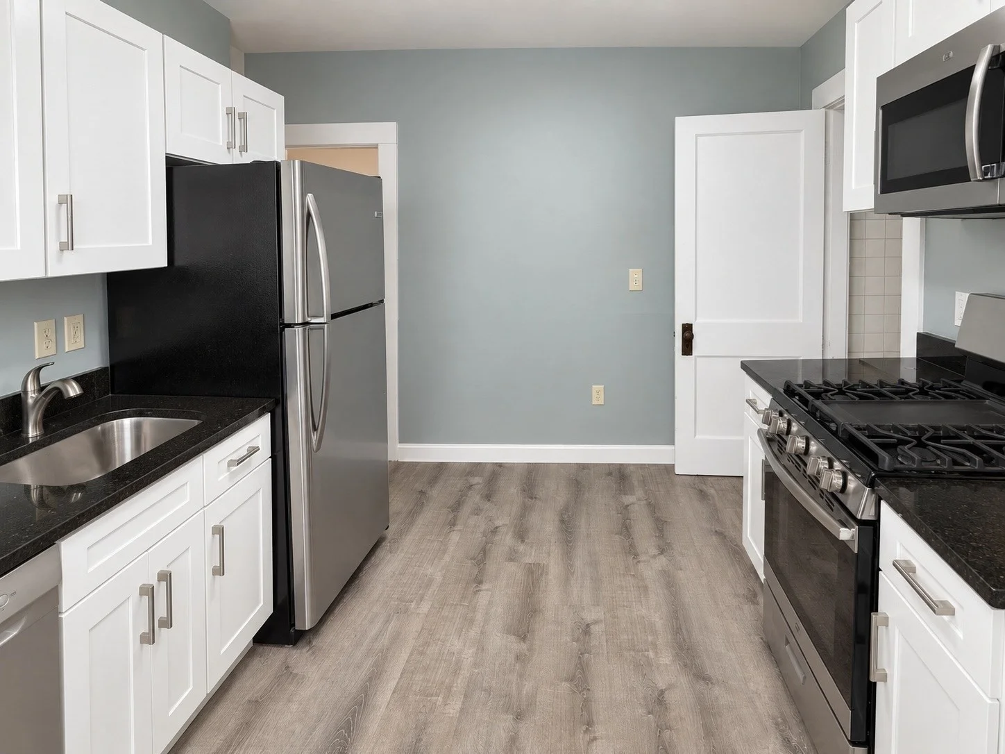 2 bed, 1 bath apartment for rent at 37 Parkdale Unit 37, Union Square — photo 2 of 13