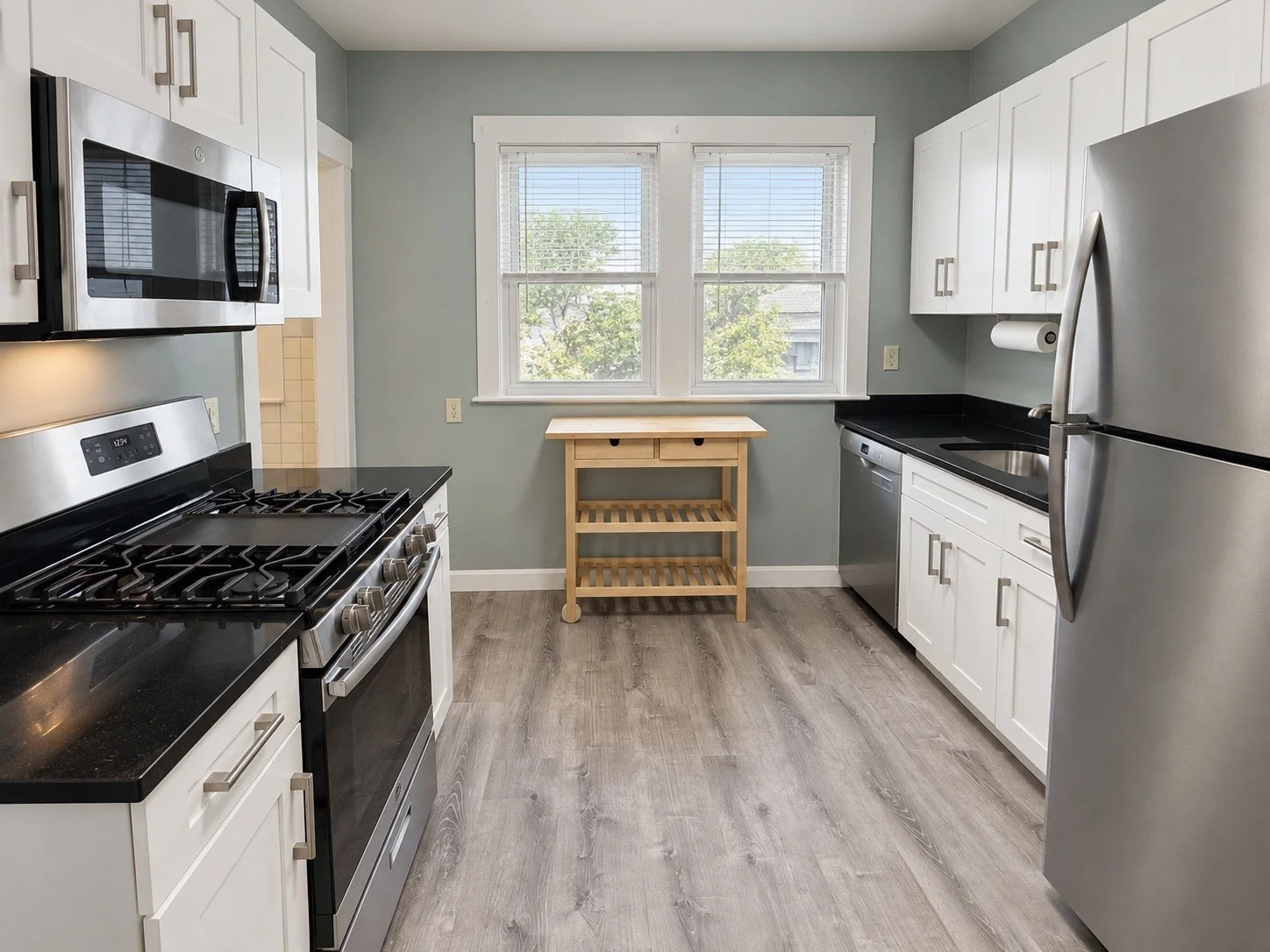 2 bed, 1 bath apartment for rent at 37 Parkdale Unit 37, Union Square