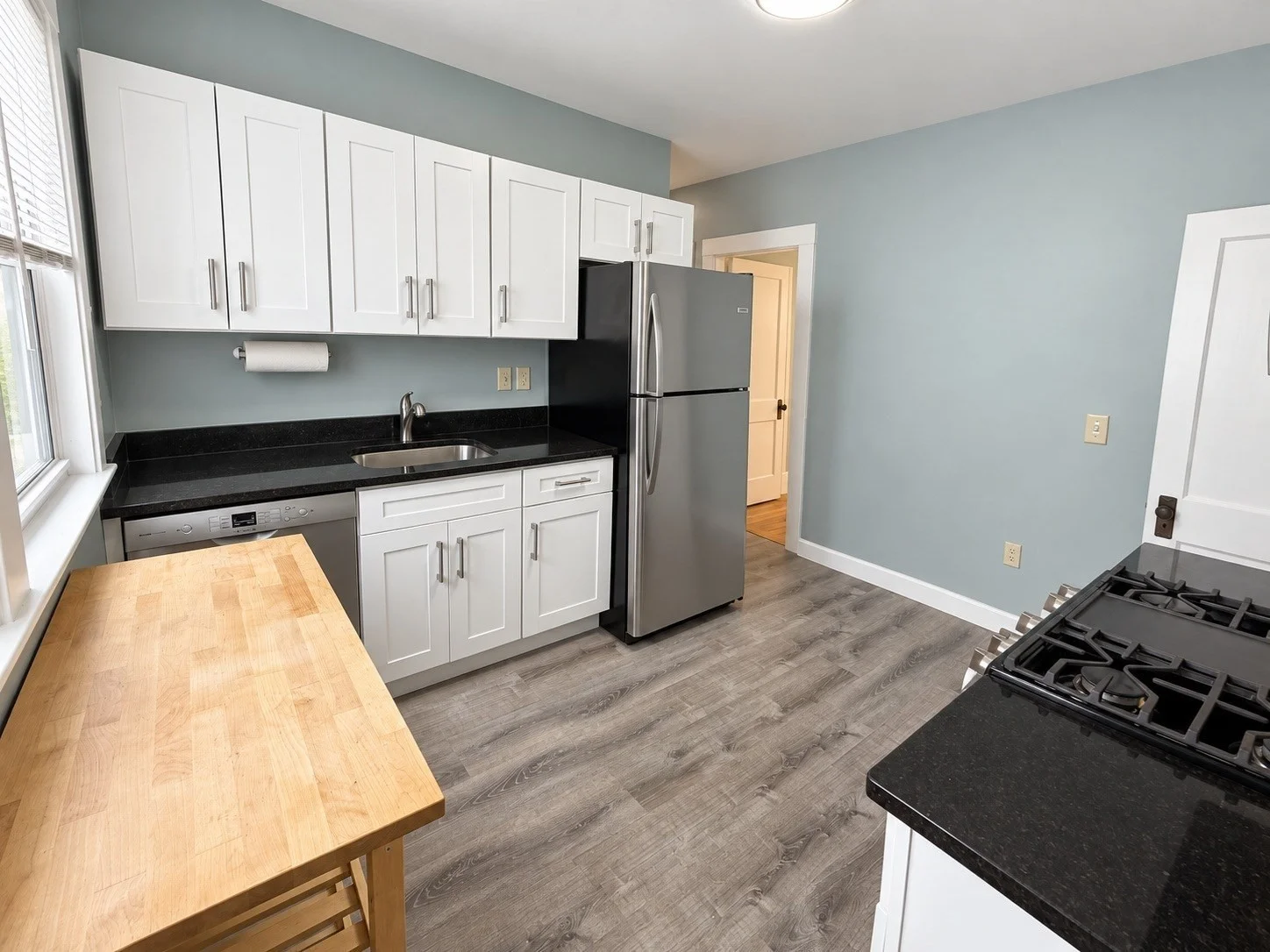 2 bed, 1 bath apartment for rent at 37 Parkdale Unit 37, Union Square — photo 3 of 13