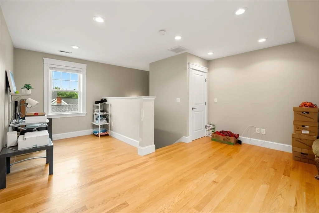 3 bed, 2 bath apartment for rent at 37 Pequossette Unit 37, Watertown — photo 15 of 22