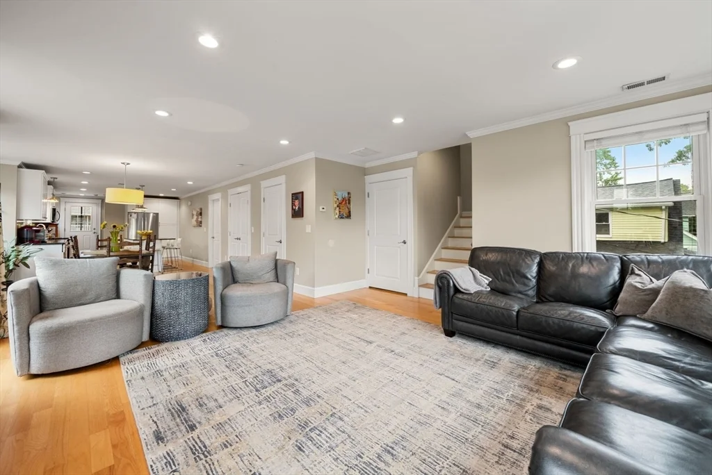 3 bed, 2 bath apartment for rent at 37 Pequossette Unit 37, Watertown — photo 10 of 22