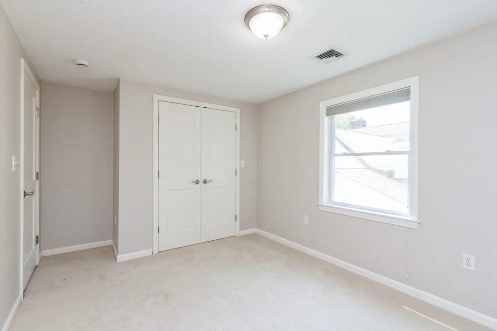 5 bed, 3 bath apartment for rent at 37 Philbrick Rd, Newton — photo 26 of 30