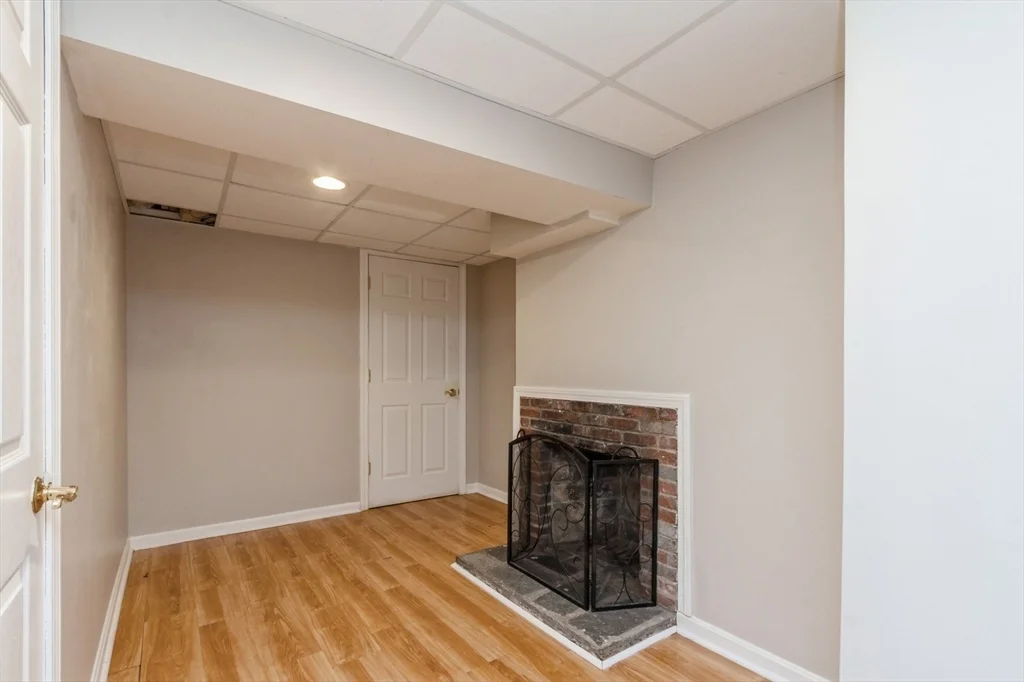 5 bed, 3 bath apartment for rent at 37 Philbrick Rd, Newton — photo 15 of 30