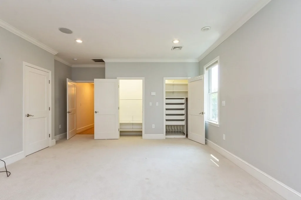5 bed, 3 bath apartment for rent at 37 Philbrick Rd, Newton — photo 27 of 30