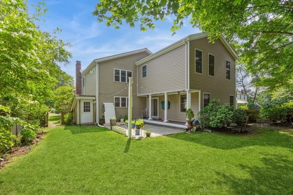 5 bed, 3 bath apartment for rent at 37 Philbrick Rd, Newton — photo 29 of 30