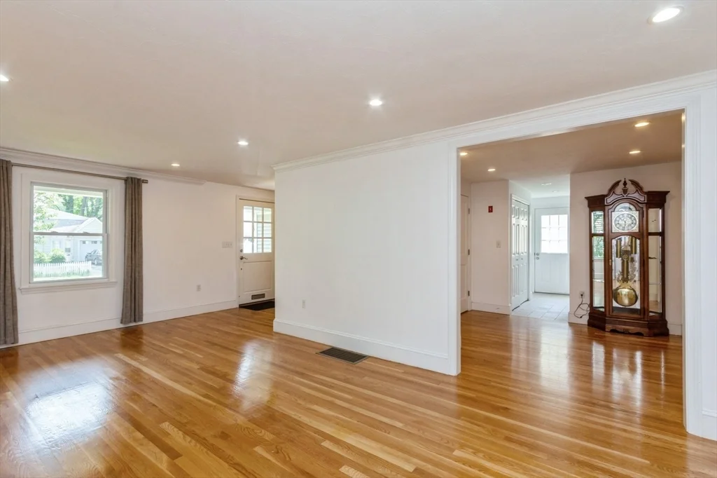 5 bed, 3 bath apartment for rent at 37 Philbrick Rd, Newton — photo 10 of 30
