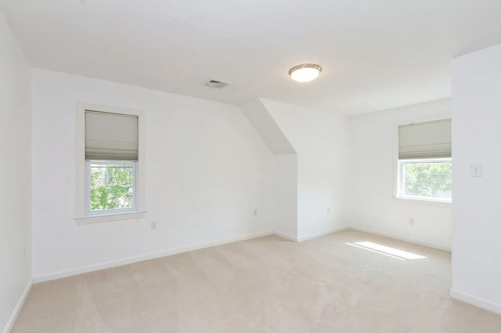 5 bed, 3 bath apartment for rent at 37 Philbrick Rd, Newton — photo 19 of 30