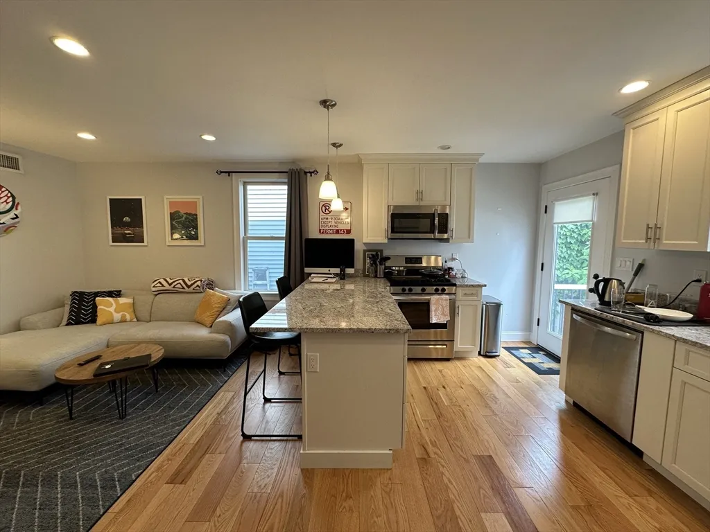 2 bed, 1 bath apartment for rent at 37 Porter St Unit 1, Wellington-Harrington — photo 8 of 15