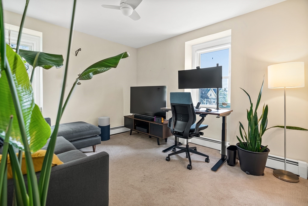 1 bed, 1 bath apartment for rent at 37 Putnam Ave Unit 3, Riverside — photo 16 of 21