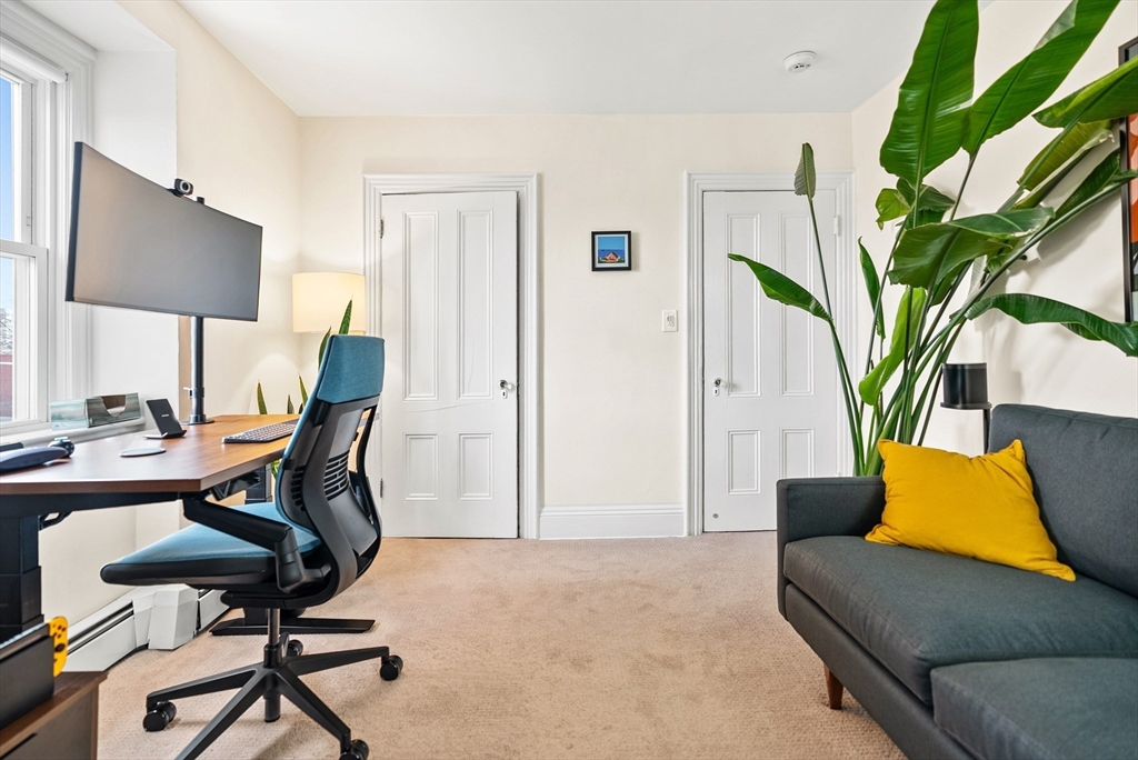 1 bed, 1 bath apartment for rent at 37 Putnam Ave Unit 3, Riverside — photo 15 of 21