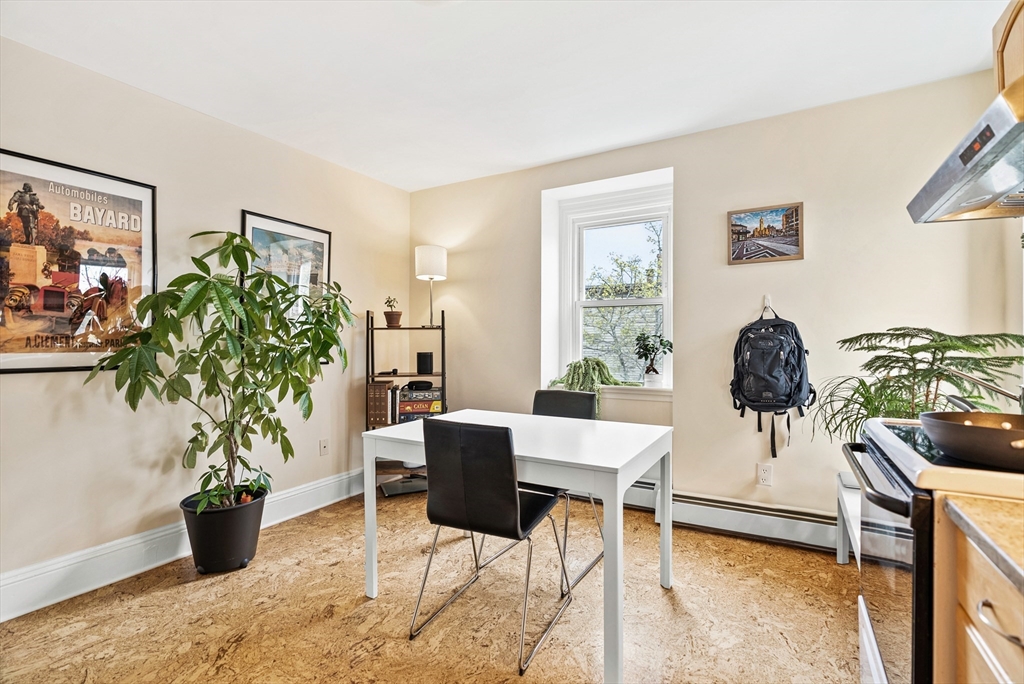 1 bed, 1 bath apartment for rent at 37 Putnam Ave Unit 3, Riverside — photo 6 of 21