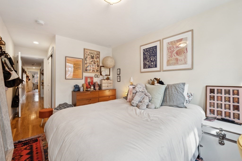 4 bed, 2 bath apartment for rent at 37 Queensberry Unit SF, Fenway — photo 21 of 35