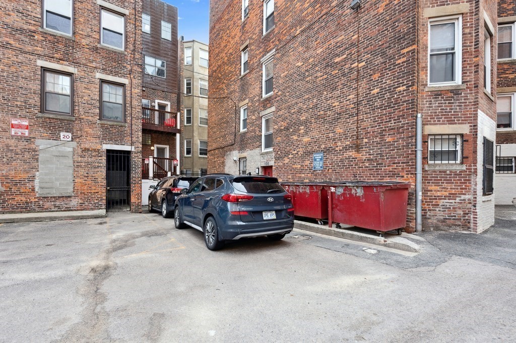 4 bed, 2 bath apartment for rent at 37 Queensberry Unit SF, Fenway — photo 33 of 35