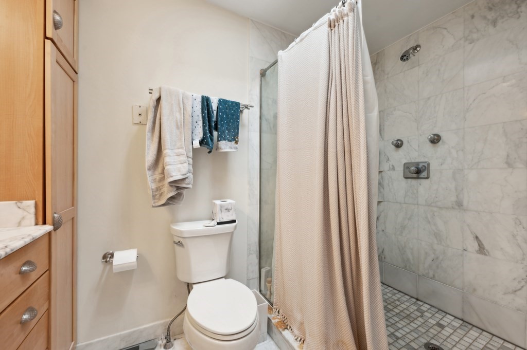 4 bed, 2 bath apartment for rent at 37 Queensberry Unit SF, Fenway — photo 26 of 35