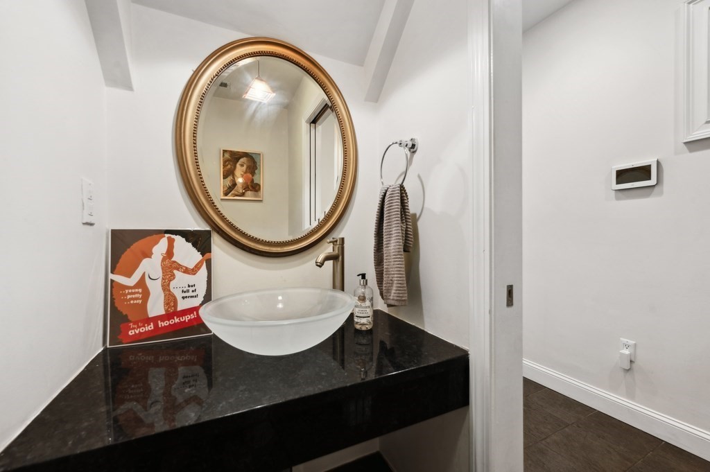 4 bed, 2 bath apartment for rent at 37 Queensberry Unit SF, Fenway — photo 12 of 35